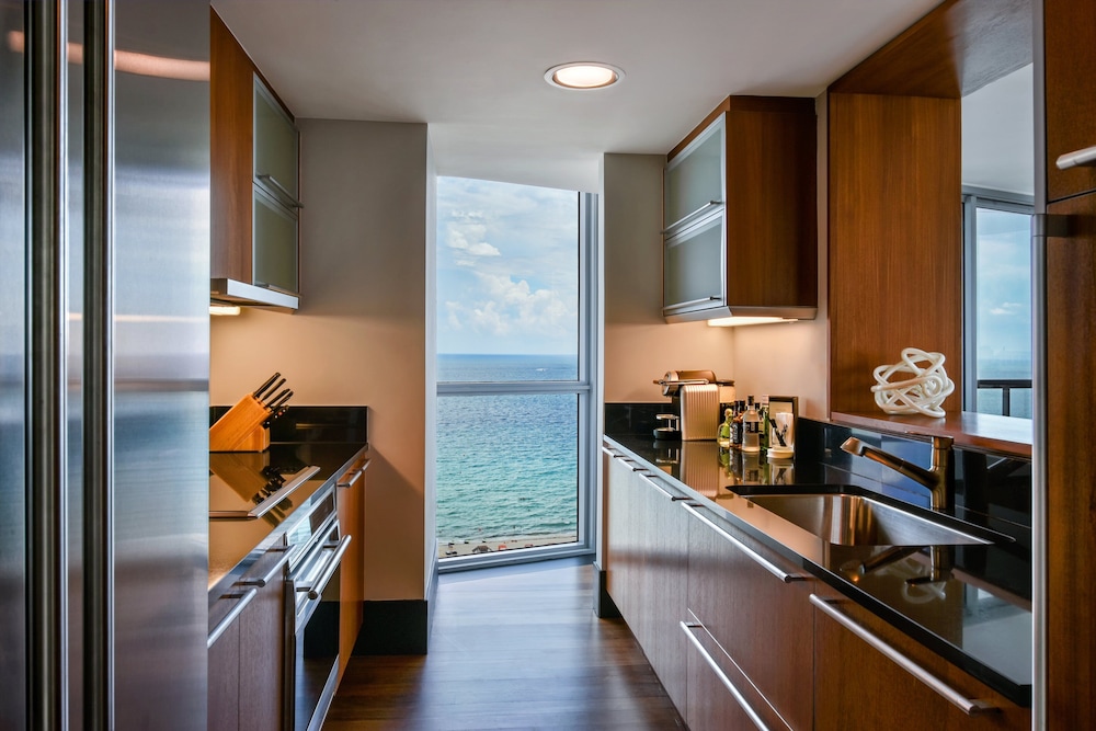 Suite, 2 Bedrooms, Oceanfront (Ocean Suites) photo 3