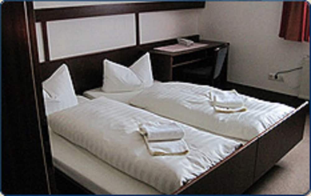 Double Room, 1 Double Bed