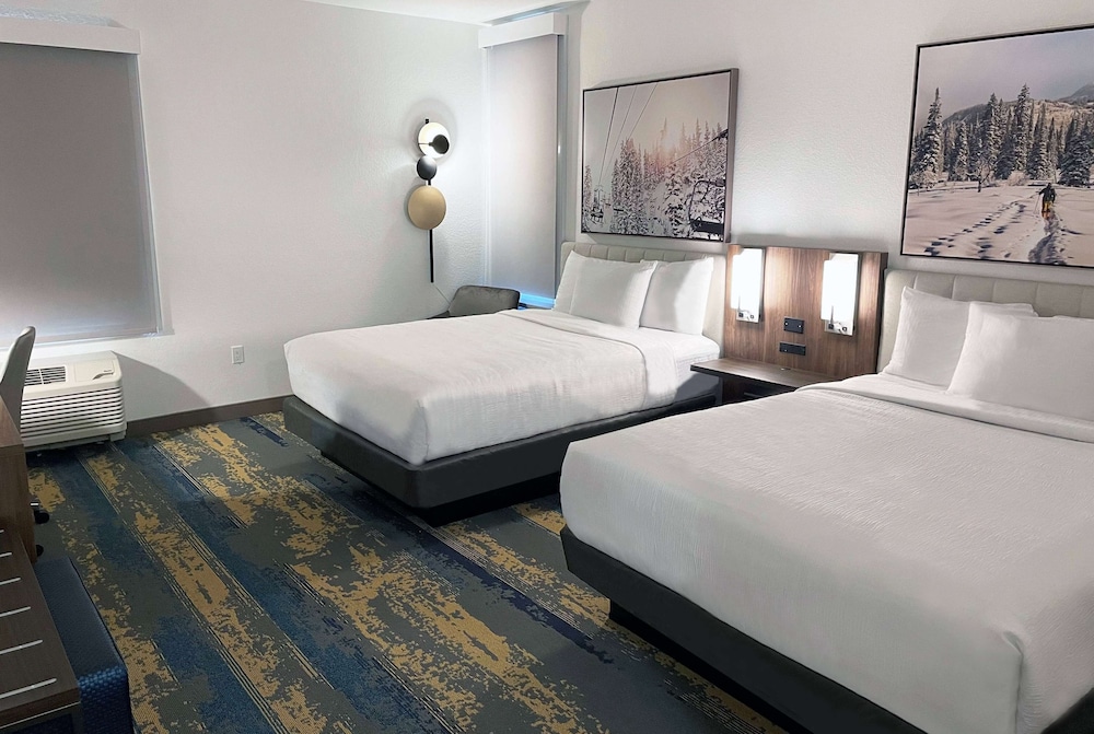 Room, 2 Queen Beds, Accessible, Non Smoking photo 1