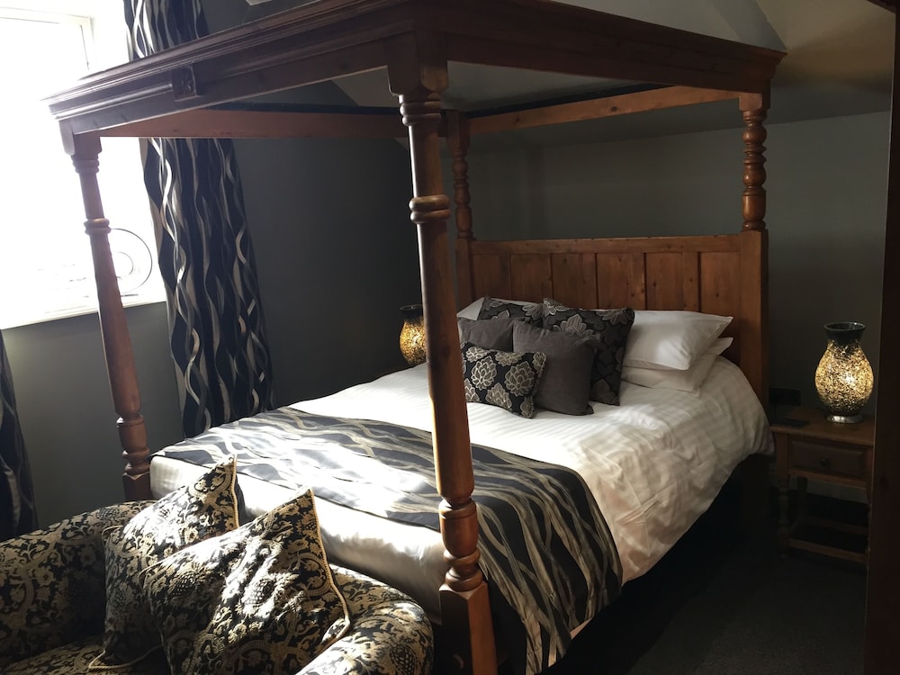 Double Room with Four Poster Bed