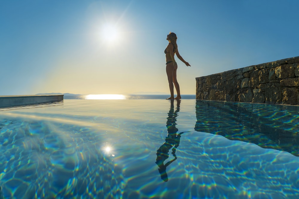 Secret 3 Bedroom Pool Maisonette