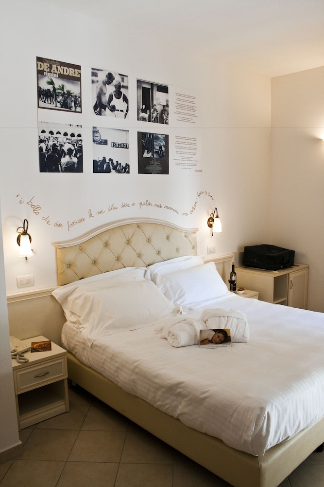 Double or Twin Room - Photo 2