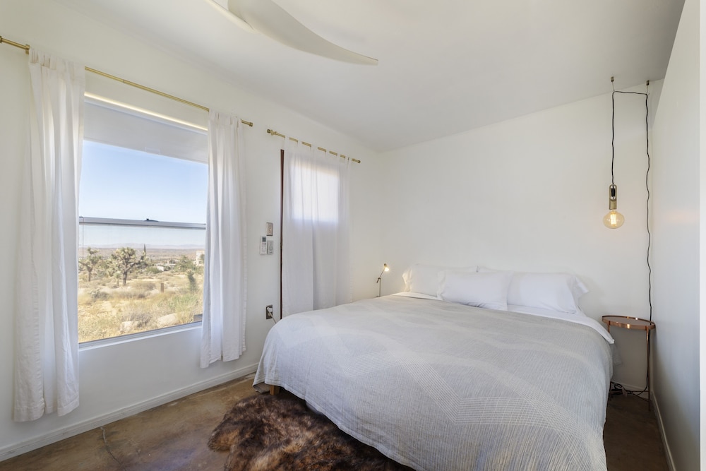 House, 2 Bedrooms