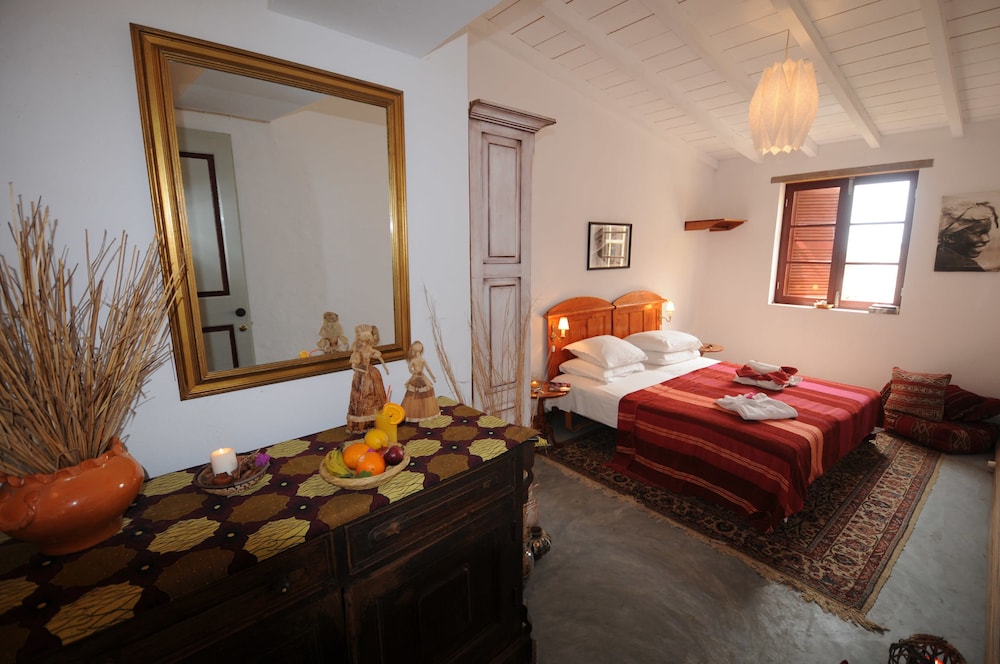 Room 8 - With private bathroom inside - Second Floor photo 1