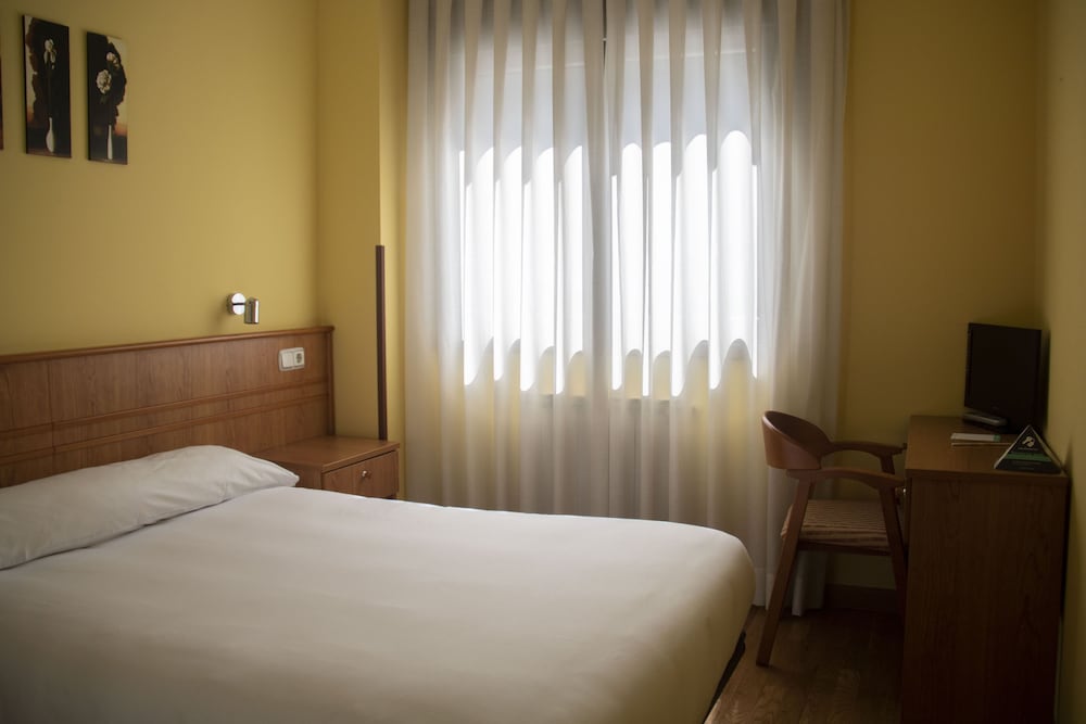 Economy Double or Twin Room - Photo 2