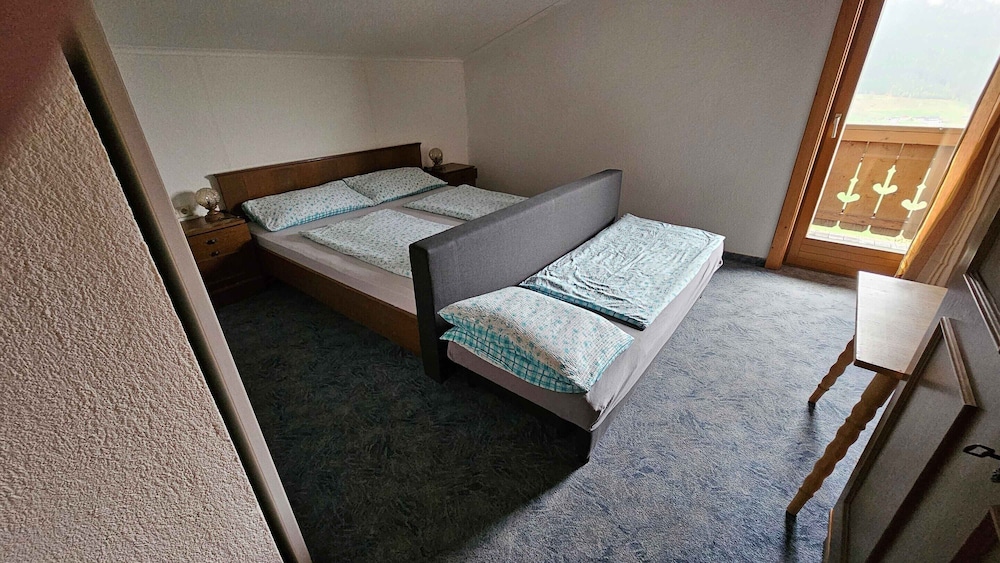 Apartment photo 2