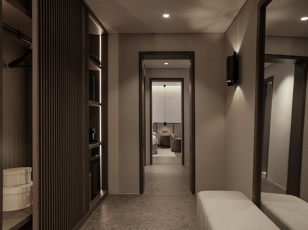 Premium Suite, Private Heated Pool, Sea View - Photo 9