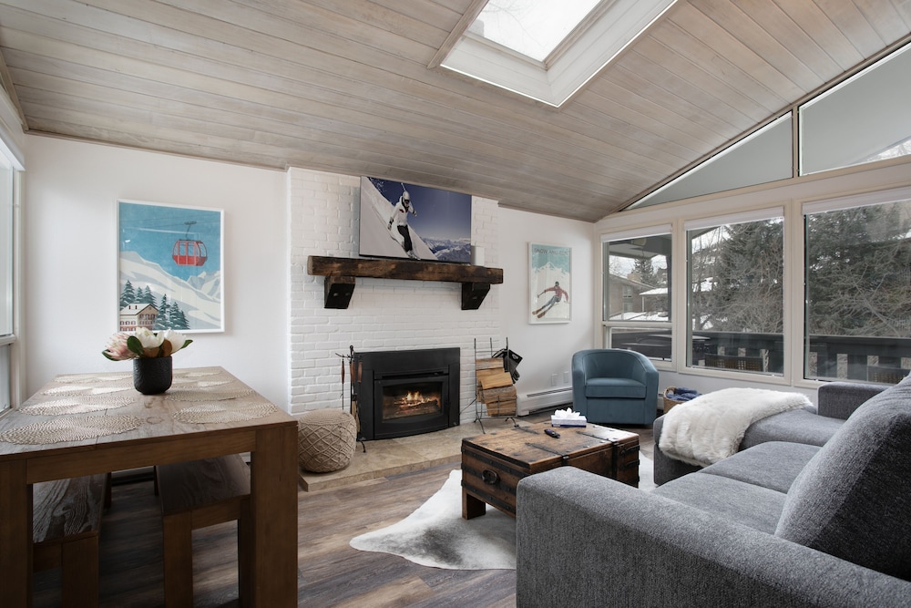 Condo, 3 Bedrooms