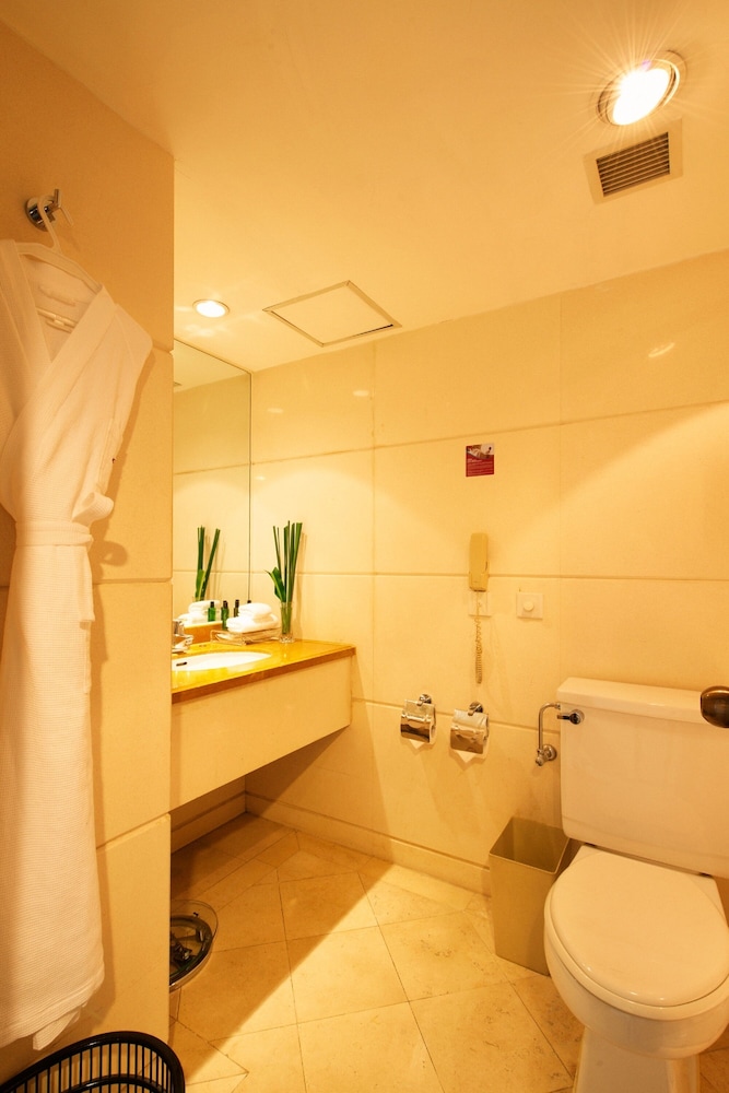 Deluxe Room - Photo 4