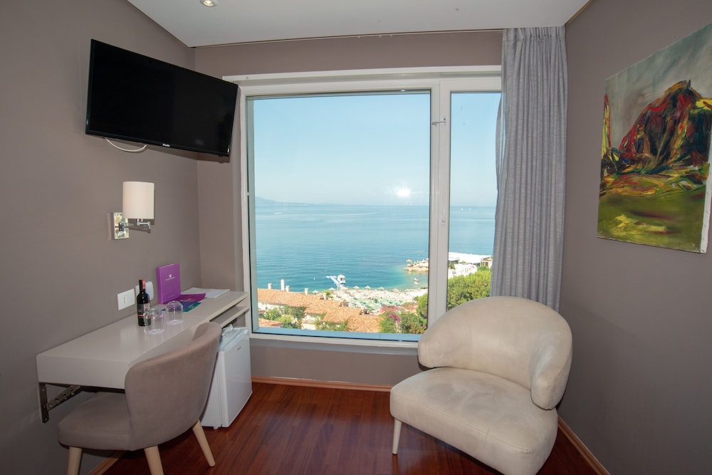 Panoramic Twin Room, Sea View photo 2