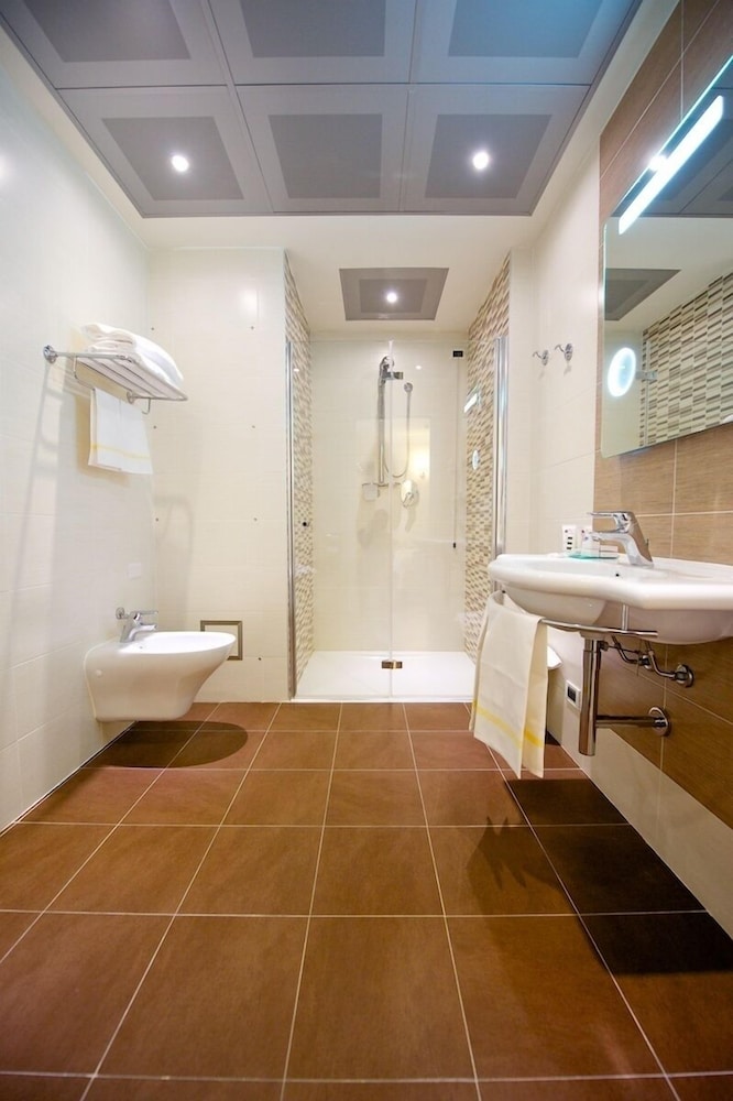 Deluxe Room, 1 Double Bed - Photo 14