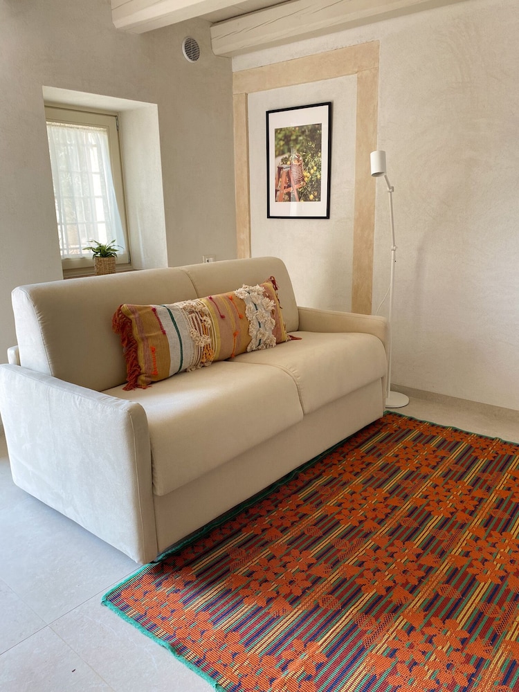 Comfort Apartment photo 1