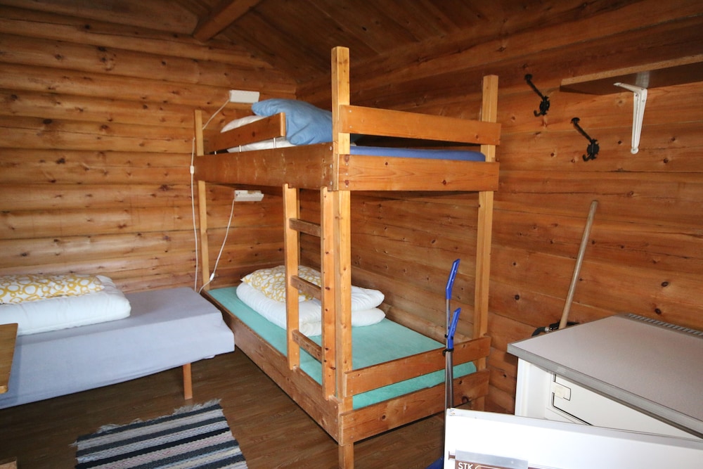 Basic Cabin, Shared Bathroom photo 1