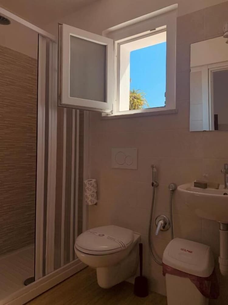 Superior Single Room photo 3