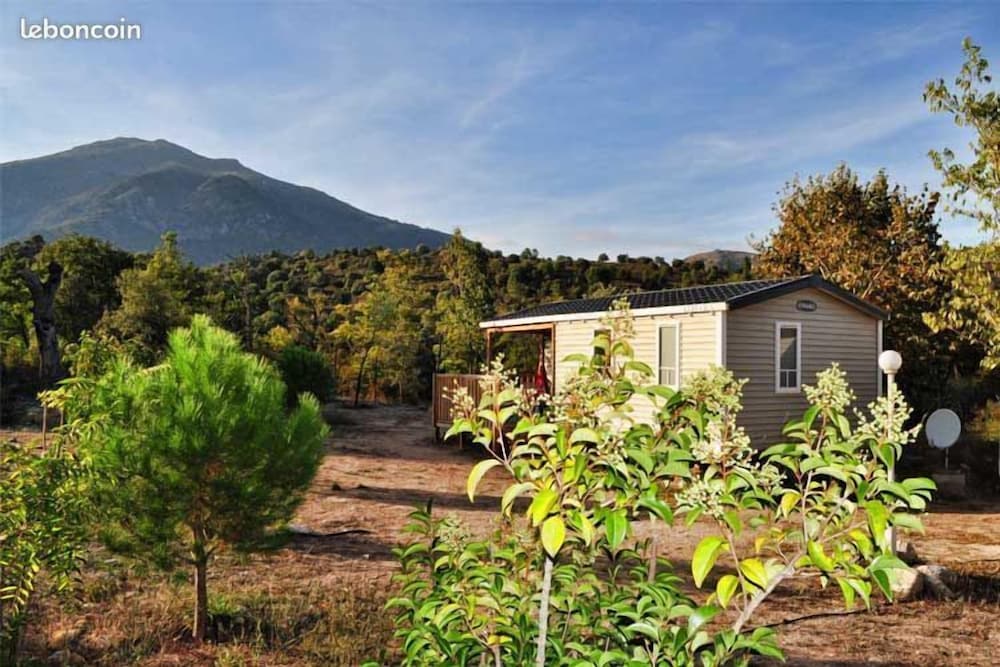 Design Mobile Home, 2 Bedrooms, River View photo 3