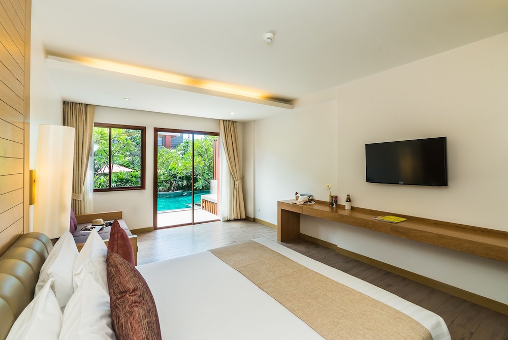 Jacuzzi Pool Access  - Free Transfer to Hua Hin Beach photo 2