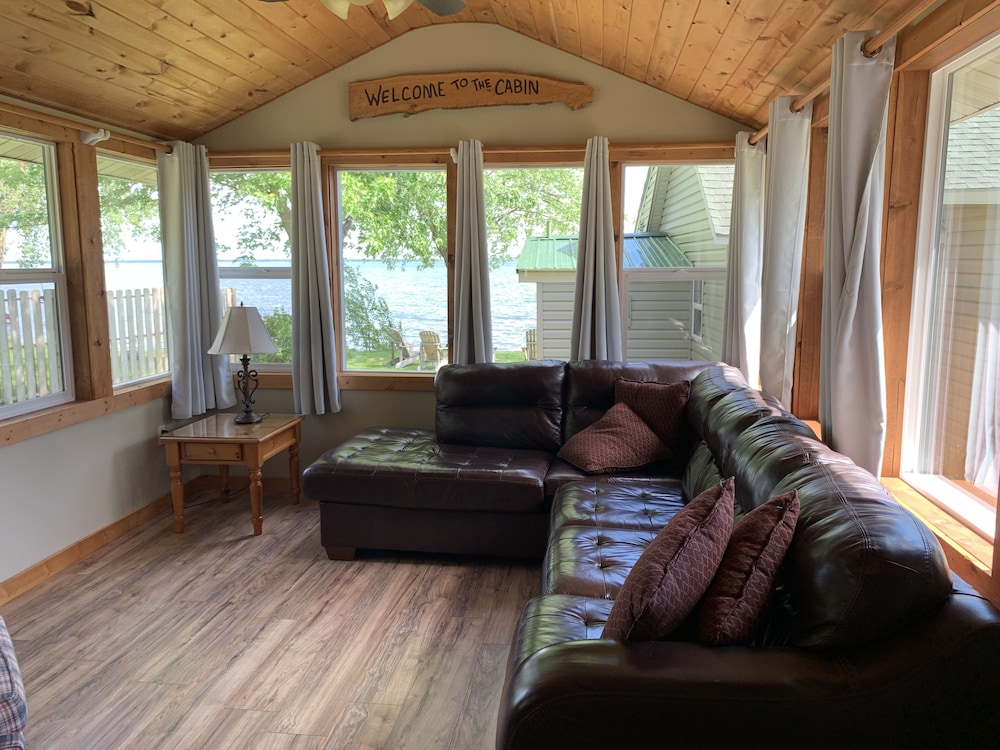 Cottage (2-bed lakeview cottage)