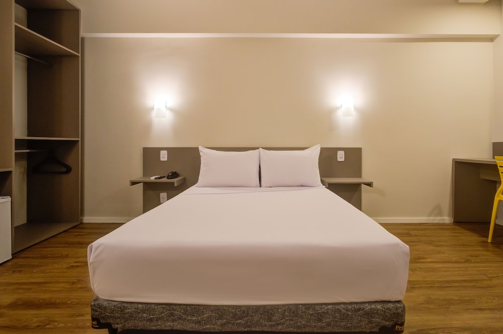 Standard Room, 1 Double Bed, Accessible - Photo 2
