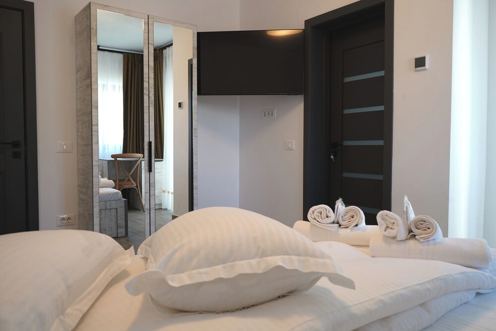 Classic Double Room, Balcony, Mountain View photo 2