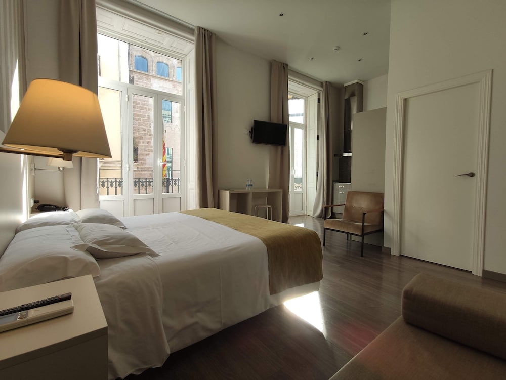 Deluxe Studio Suite
