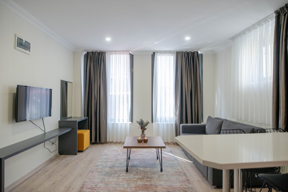 Economy Apartment photo 3