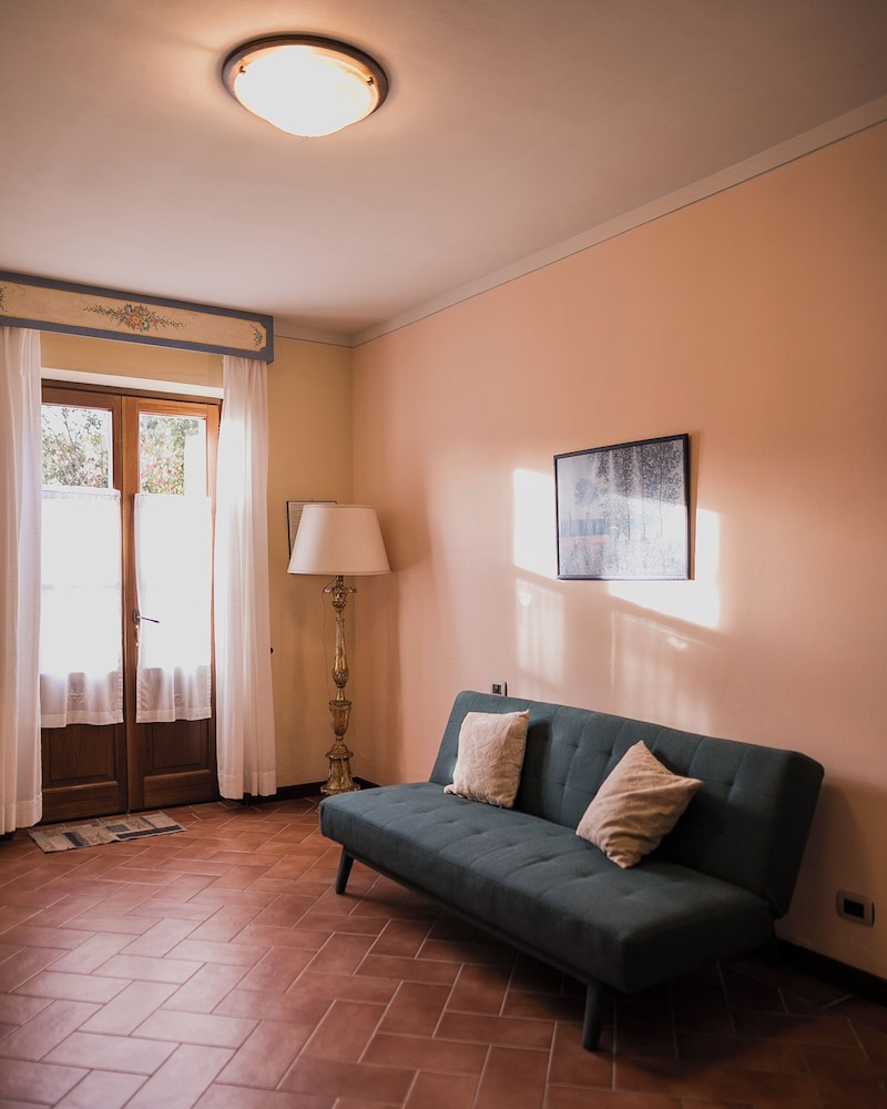 Suite - Photo 14