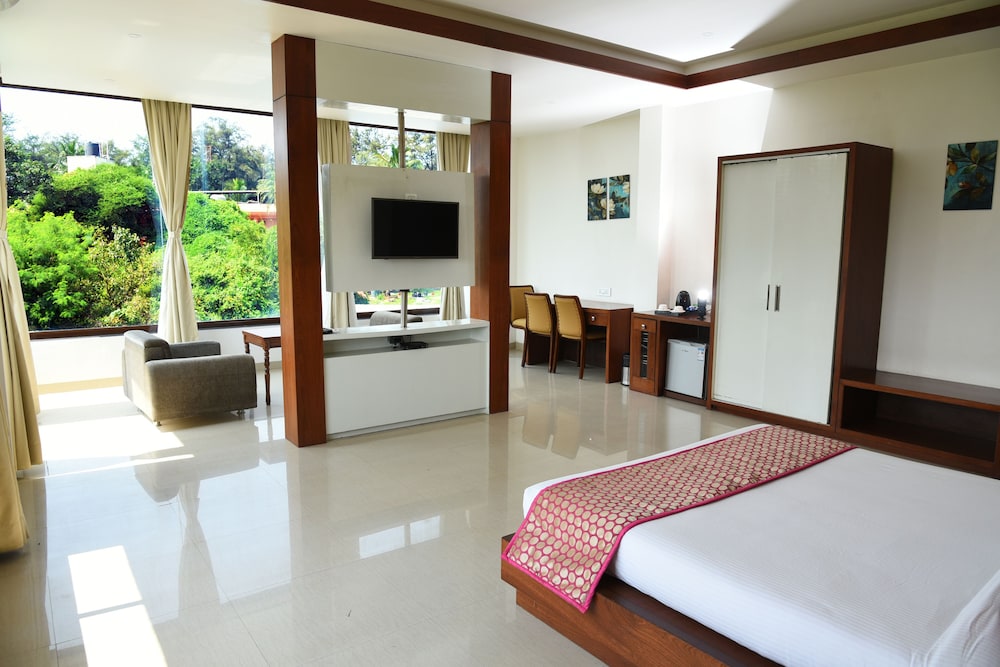 Basic Suite photo 1