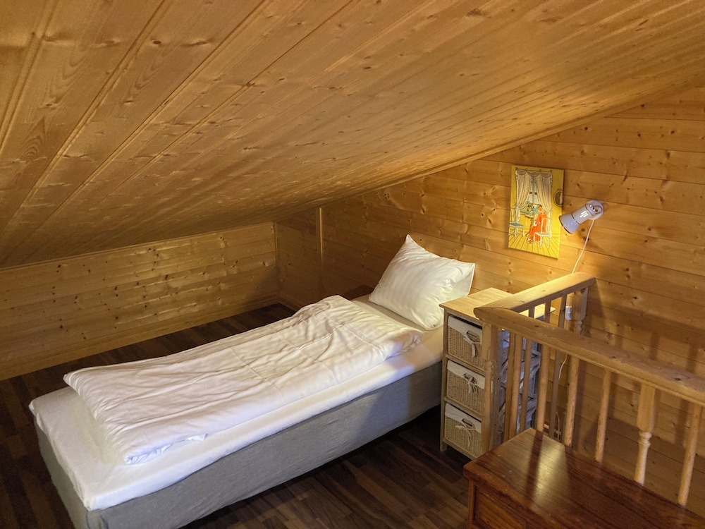 Standard Cabin, Non Smoking, Garden View photo 3