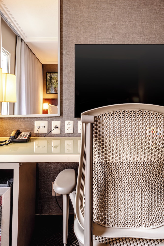 Deluxe Double Room, 2 Twin Beds, Balcony photo 3