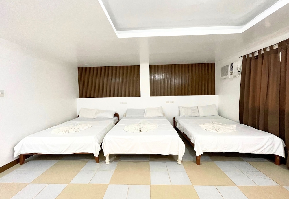 Premium Family Room photo 3