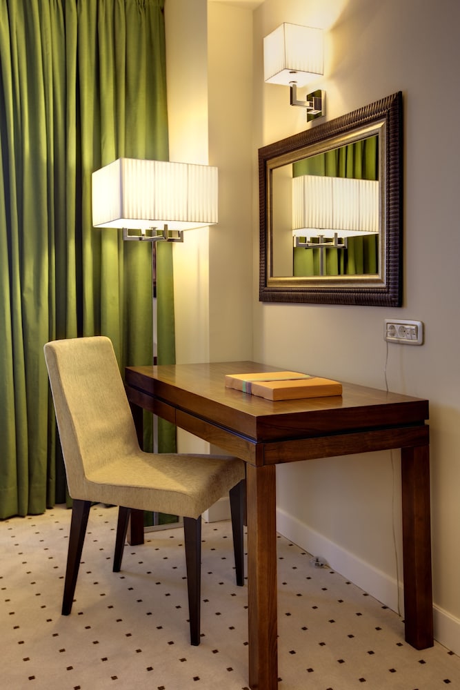 Studio Suite - Photo 2