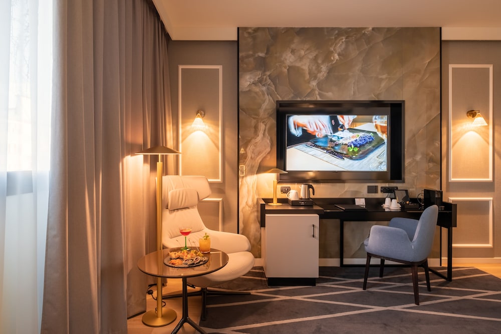 Executive junior suite single use photo 3