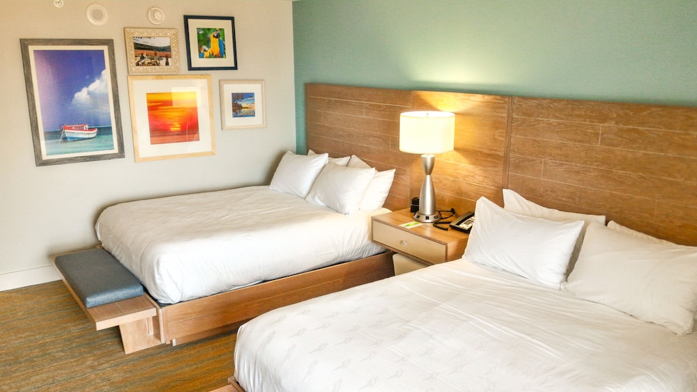 Standard Room, 2 Queen Beds (Standard Queen - No Balcony) photo 1