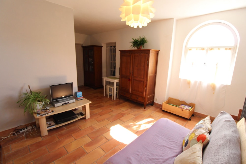 Family Room photo 3