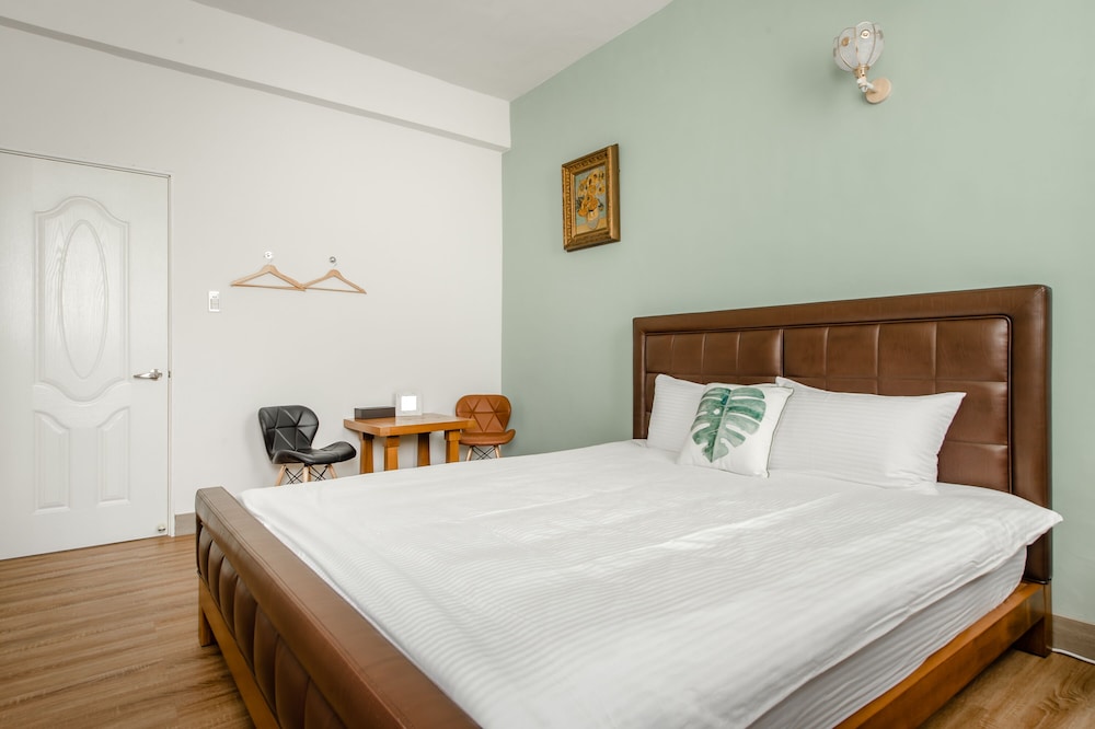 Standard Double Room - Photo 8