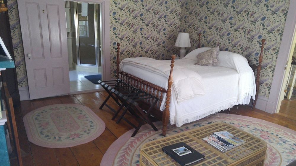 Room, 1 Queen Bed, Partial Ocean View