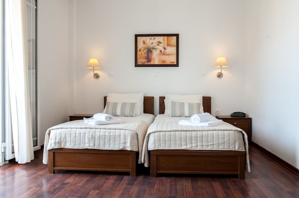 Standard Twin Room, 2 Twin Beds, Sea View photo 1