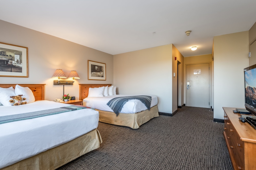 Standard Room, 2 Queen Beds photo 2