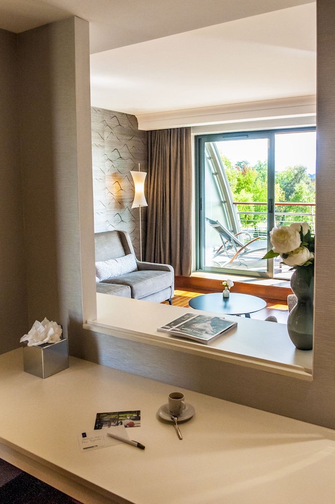 Deluxe Suite, 1 King Bed, Terrace (Grounds view) - Photo 5