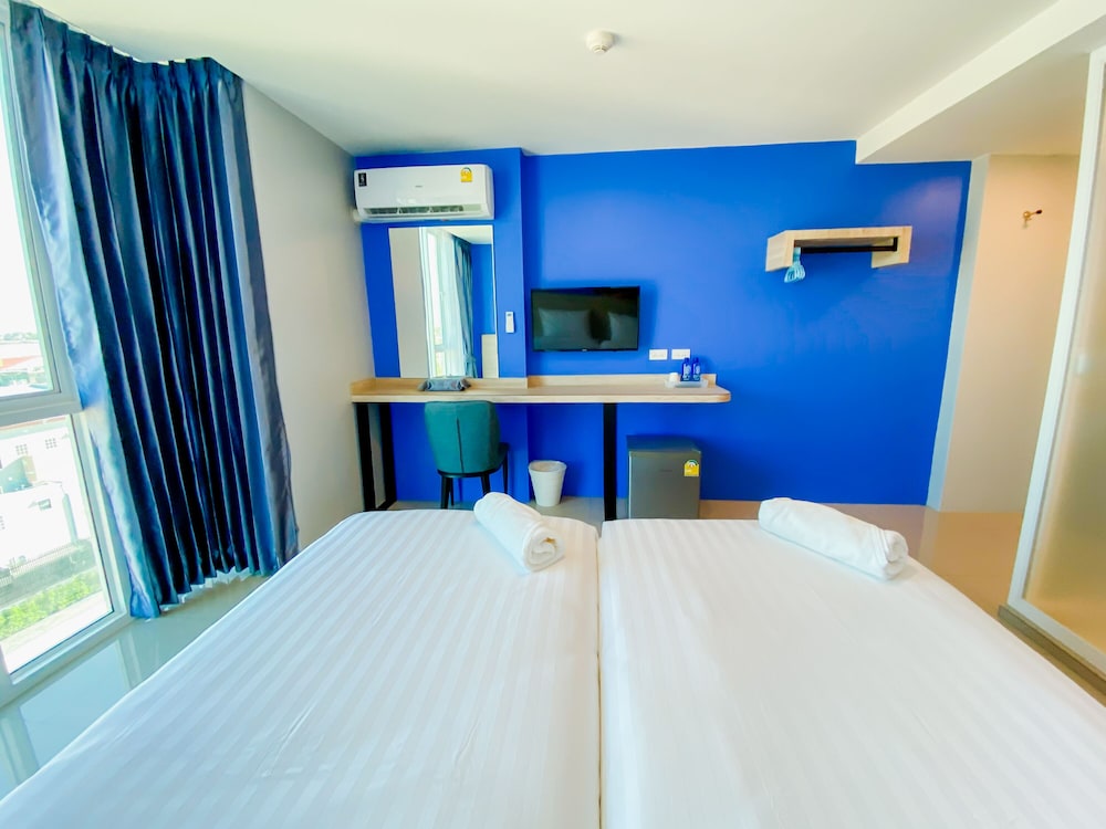 Standard Twin Room - Photo 1