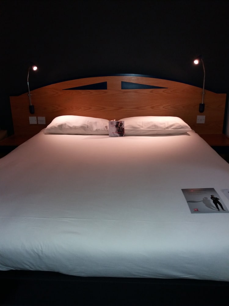 Room, 1 Double Bed - Photo 4