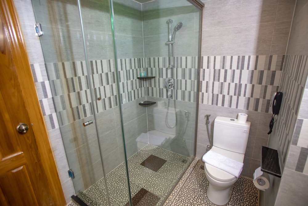 Premier Deluxe Room - Photo 11
