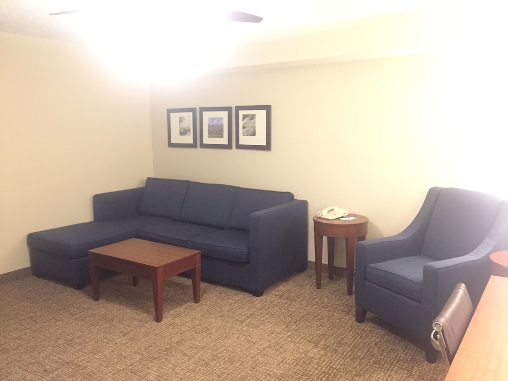 Suite, 2 Queen Beds, Non Smoking - Photo 7