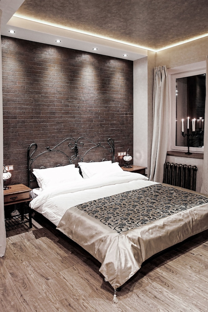 Design Suite, 1 Queen Bed, Non Smoking, Jetted Tub photo 2