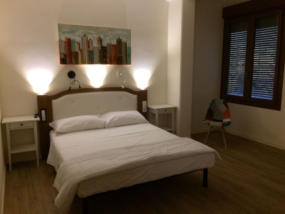 Comfort Double Room, 1 Queen Bed photo 3