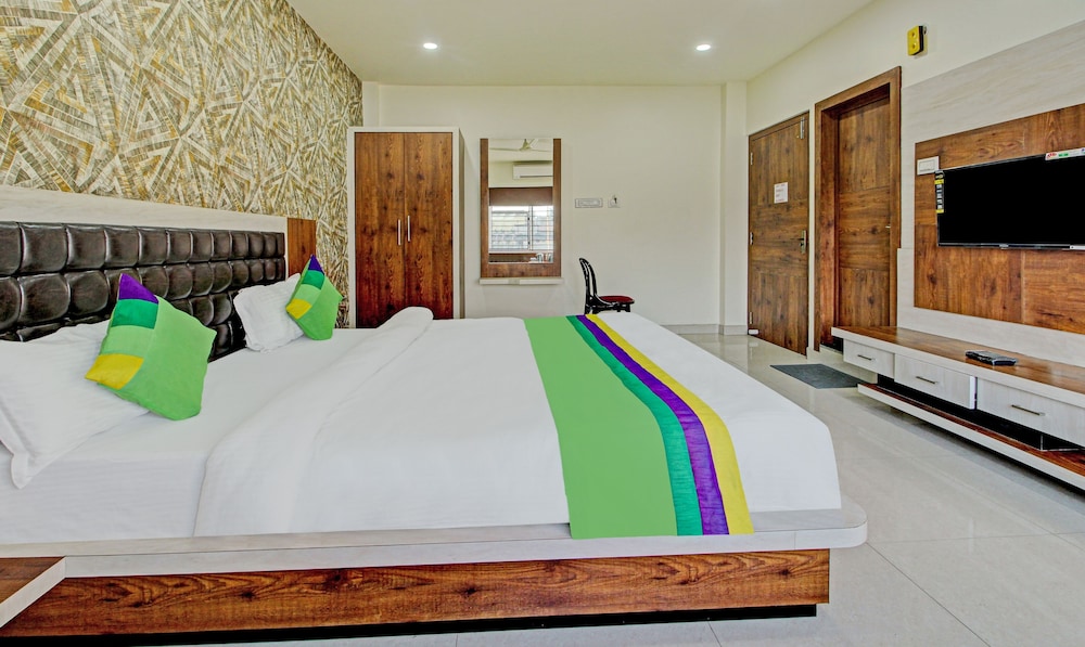 Deluxe Room - Photo 4