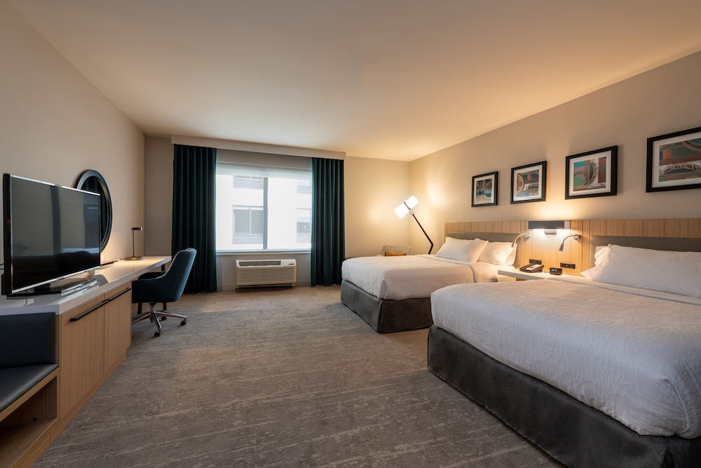 Room, 2 Queen Beds, Accessible (Roll-In Shower) - Photo 2
