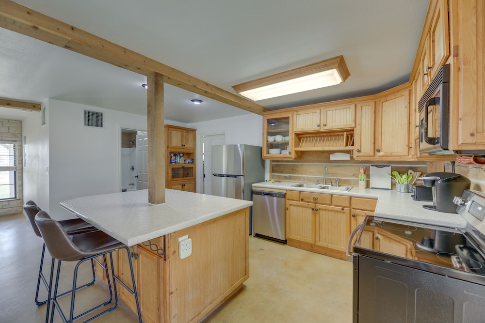 House (2 Bedrooms) photo 2