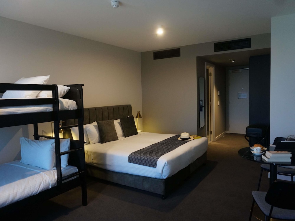 Family Room, Multiple Beds