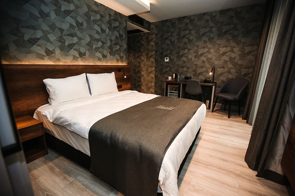 Standard Double Room - Photo 1